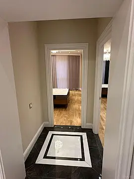 Kirayə verilir 4 otaqlı mənzil 180 m²