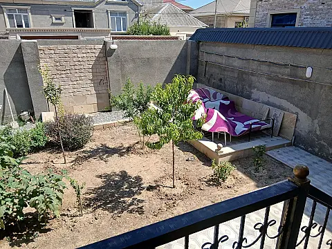 Satılır 5 otaqlı həyət evi 135 m²