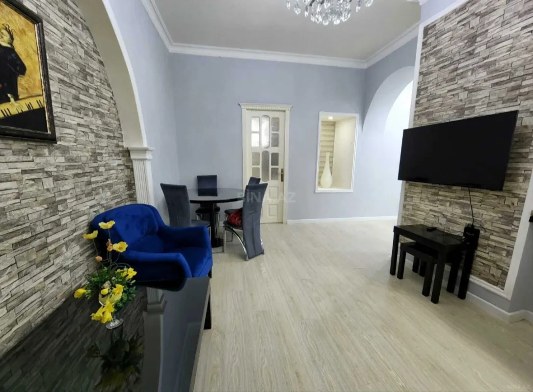 Kirayə verilir 2 otaqlı mənzil 60 m²