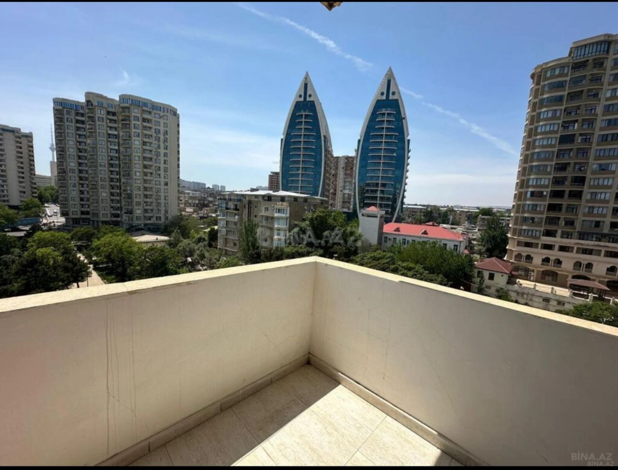 Kirayə verilir 3 otaqlı mənzil 110 m²