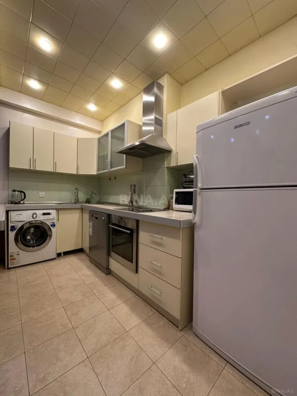 Kirayə verilir 3 otaqlı mənzil 110 m²