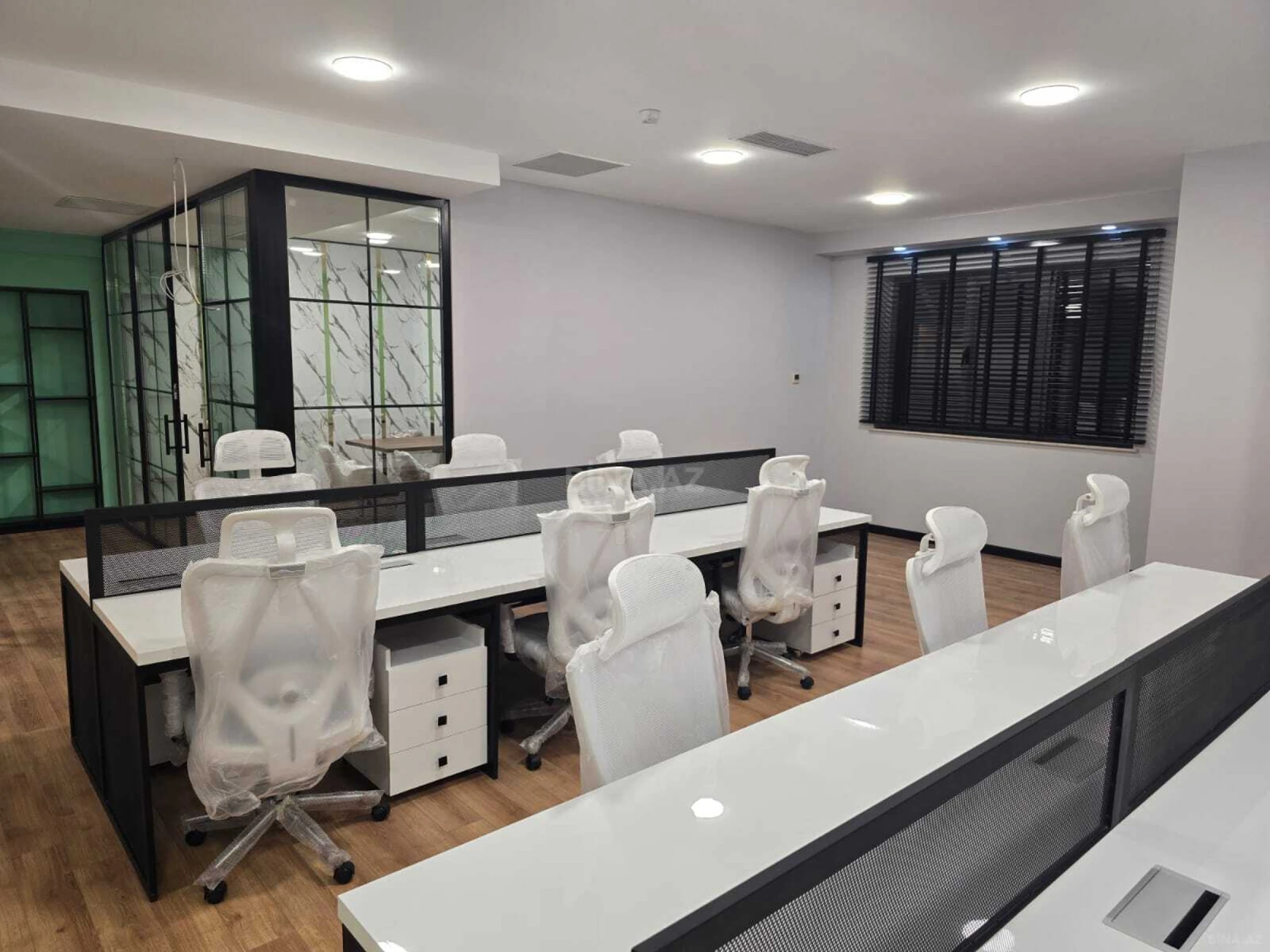 Kirayə verilir 4 otaqlı ofis 190 m²