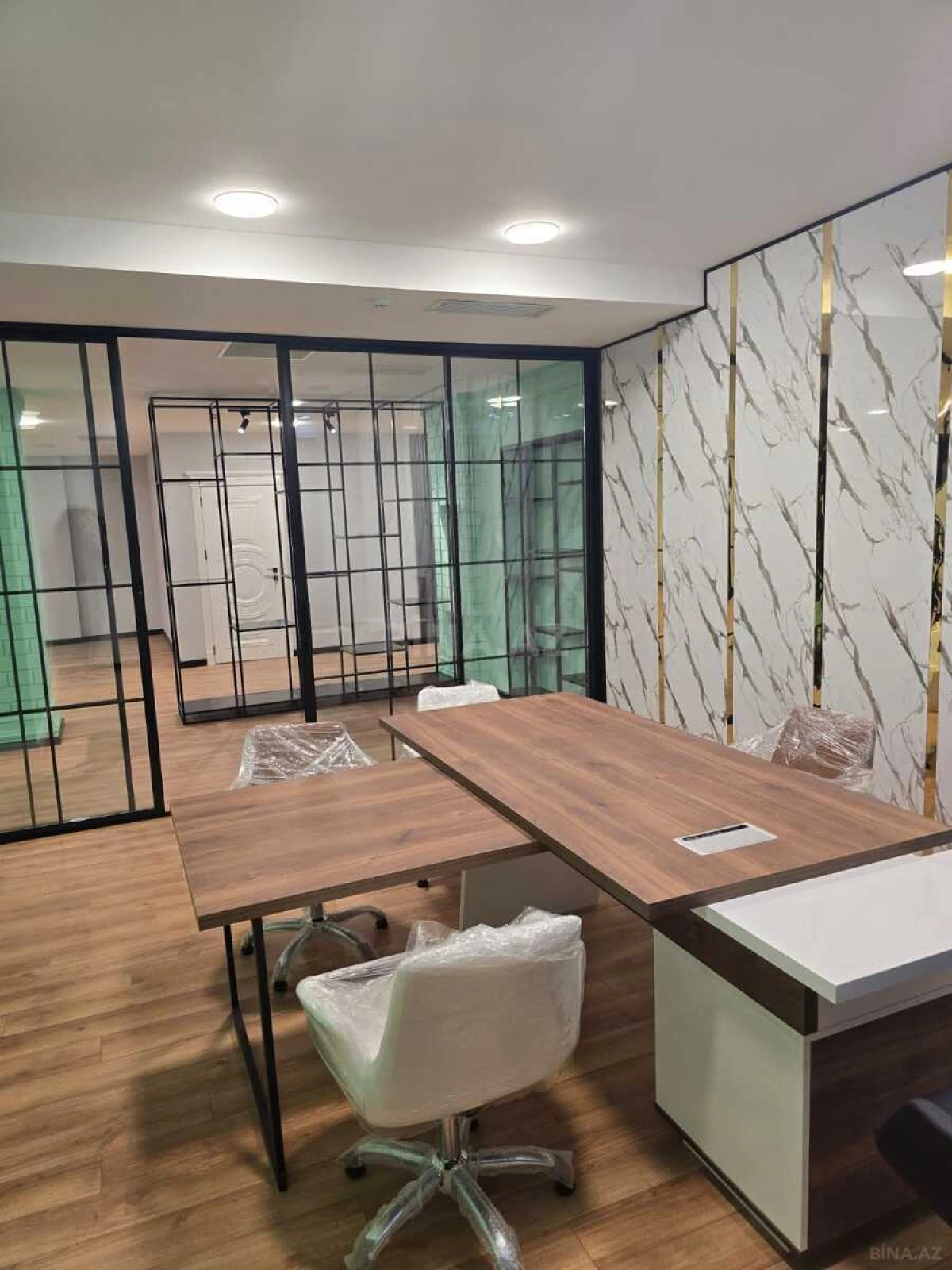 Kirayə verilir 4 otaqlı ofis 190 m²