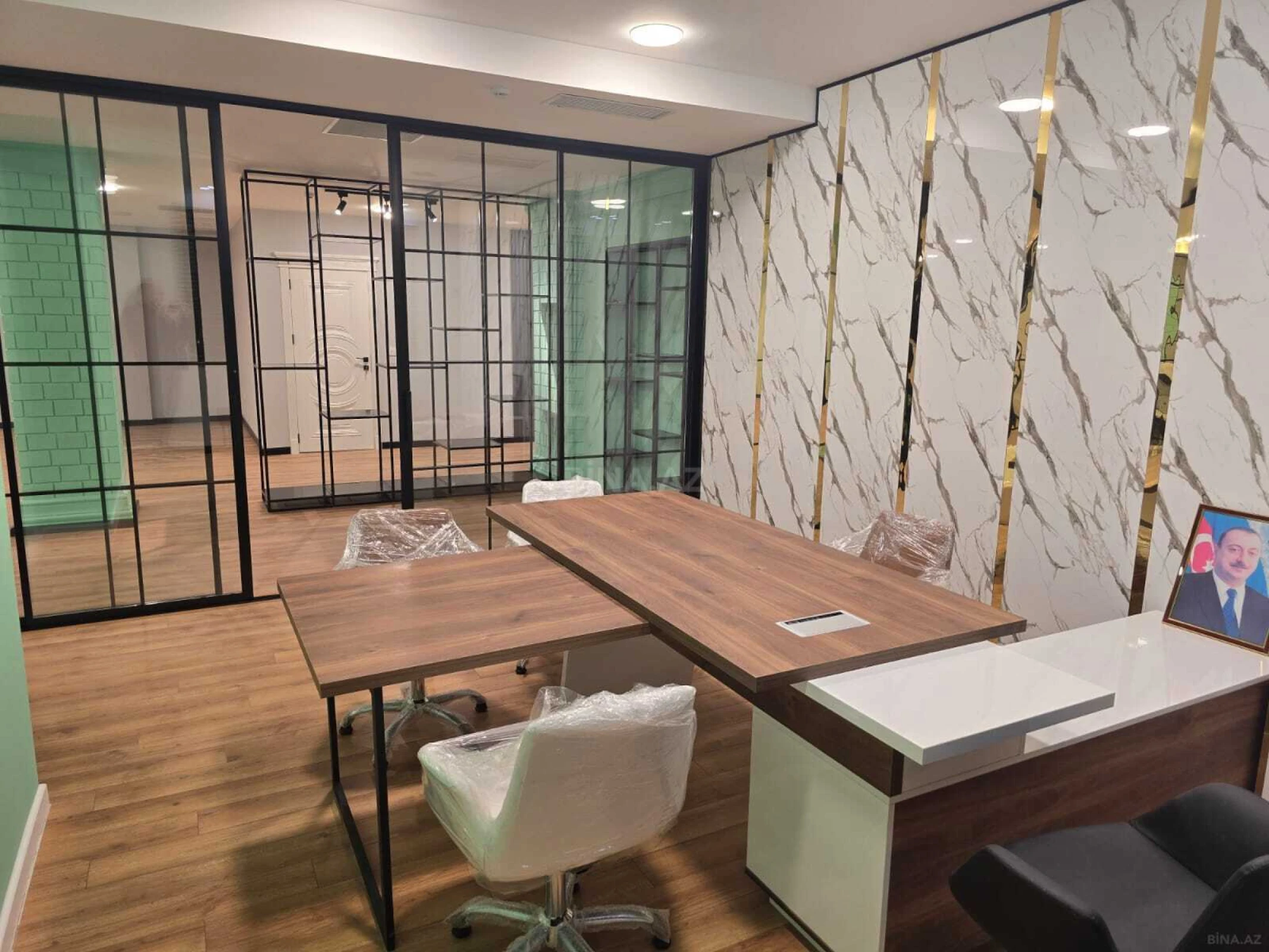 Kirayə verilir 4 otaqlı ofis 190 m²