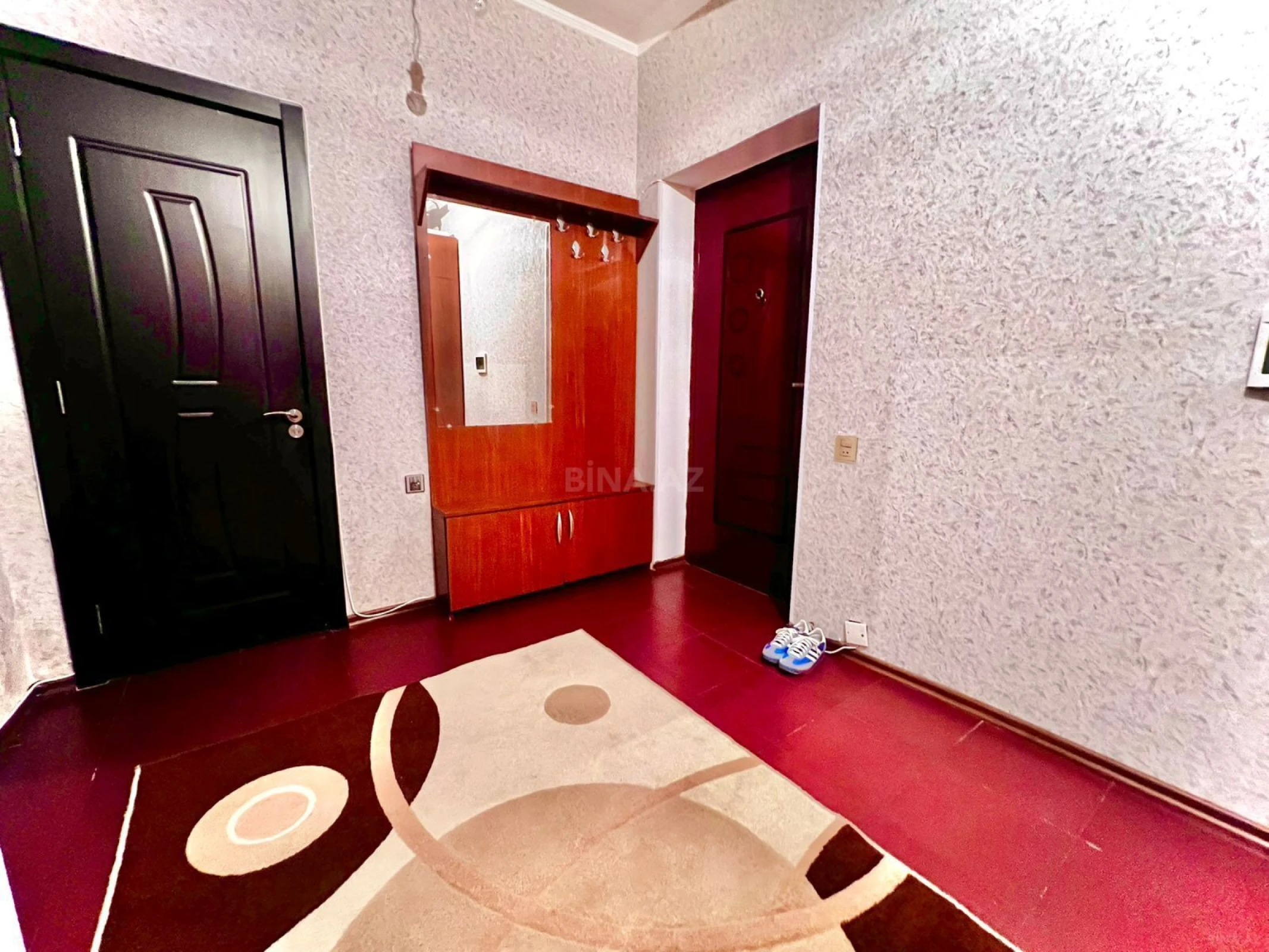 Kirayə verilir 2 otaqlı mənzil 75 m²