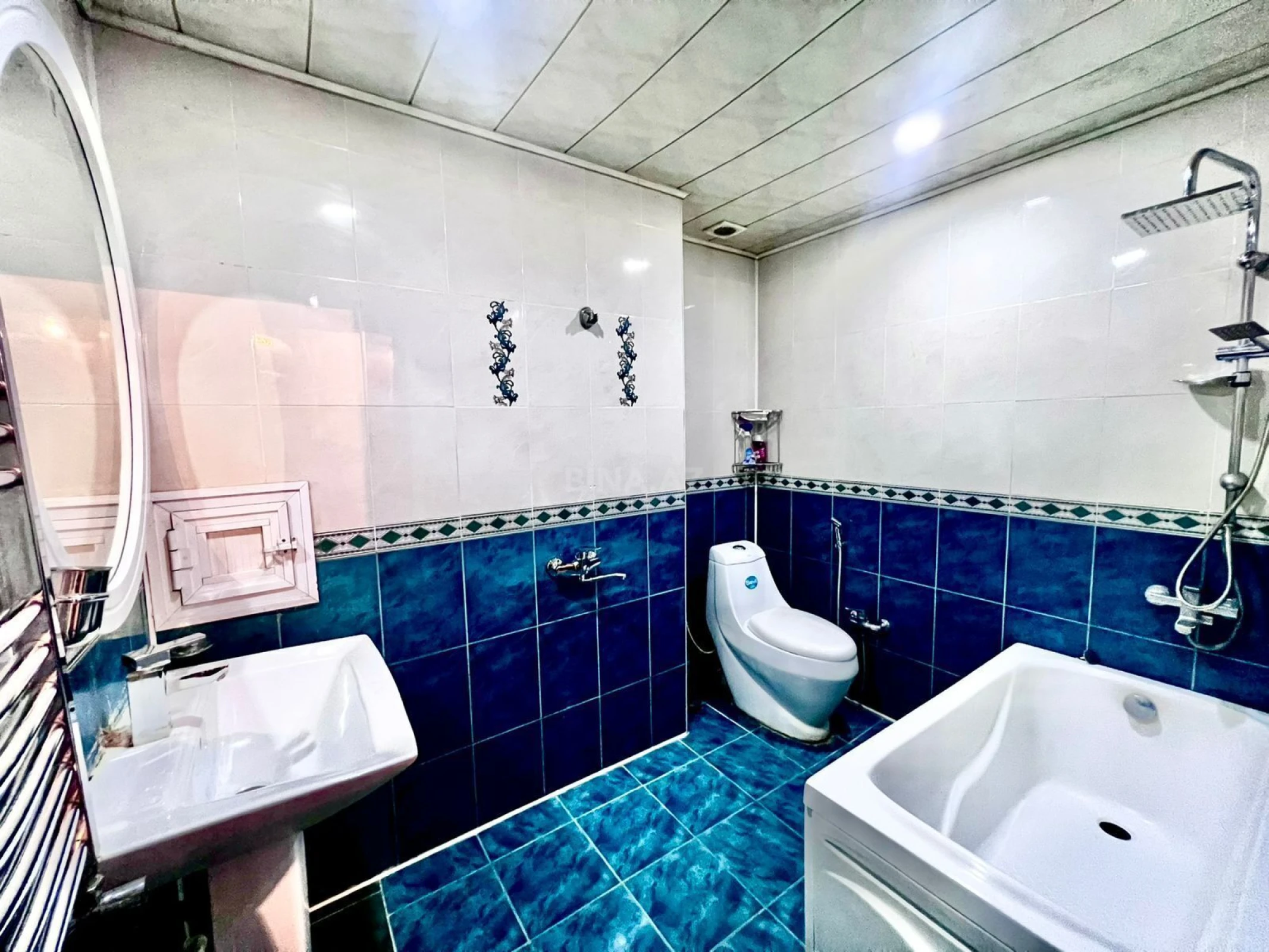 Kirayə verilir 2 otaqlı mənzil 75 m²