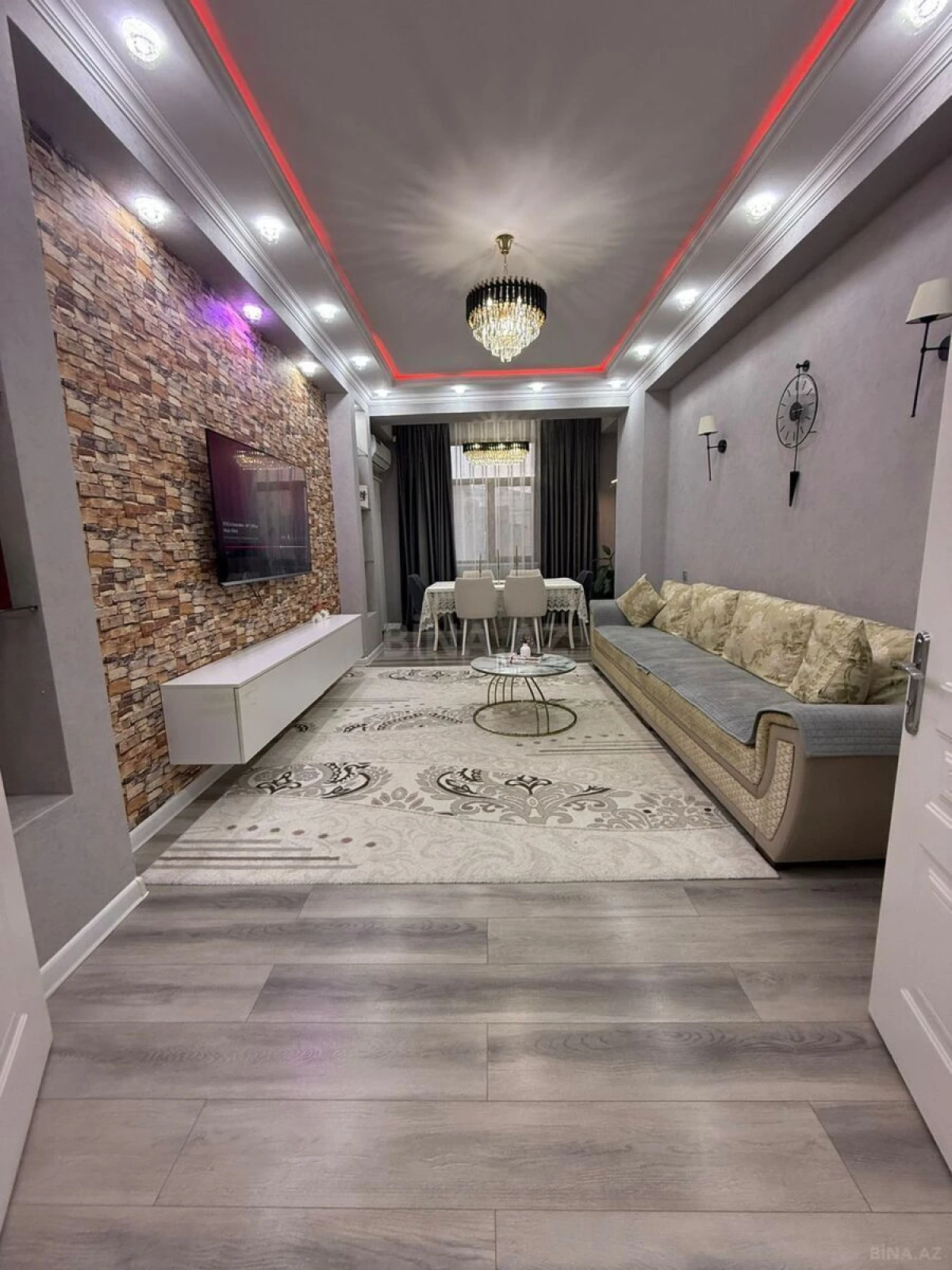 Satılır 4 otaqlı mənzil 149 m²