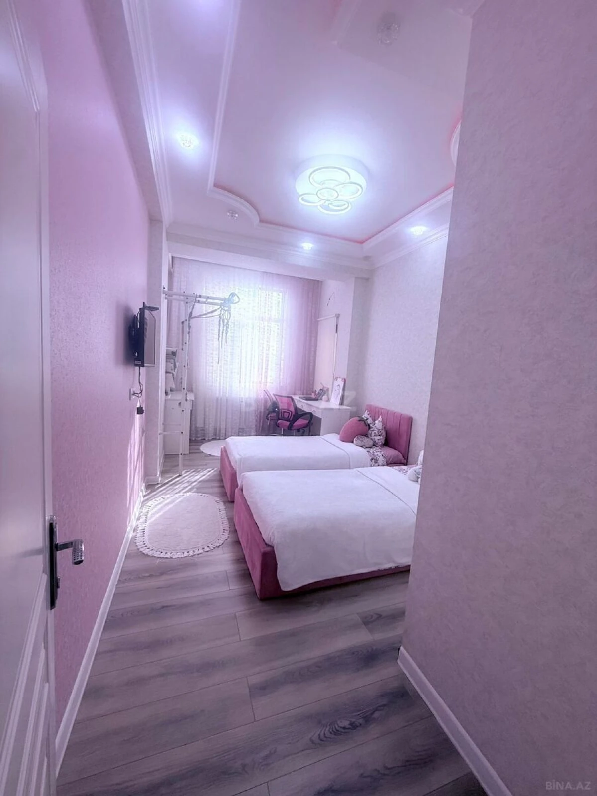 Satılır 4 otaqlı mənzil 149 m²