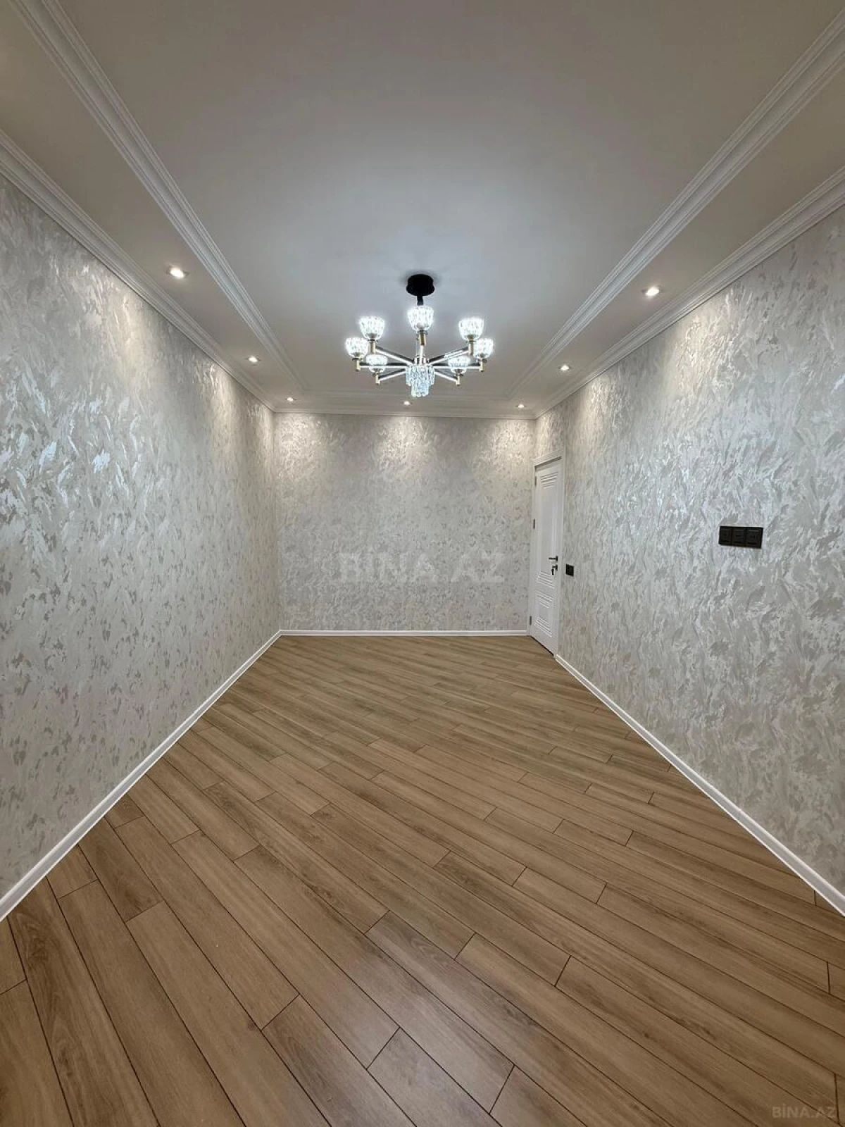 Satılır 3 otaqlı mənzil 82 m²