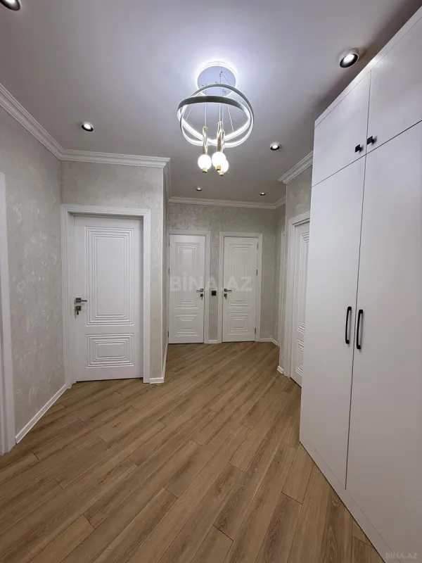 Satılır 3 otaqlı mənzil 82 m²