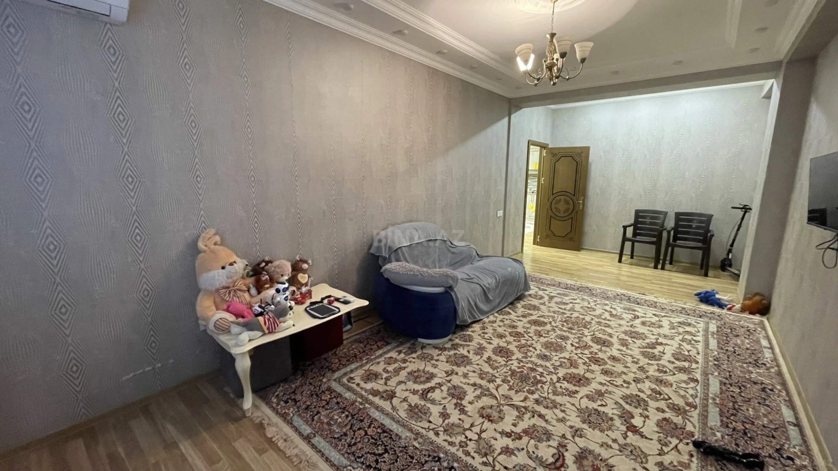 Satılır 2 otaqlı mənzil 75 m²