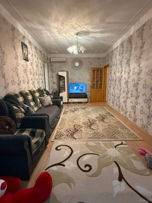 Satılır 2 otaqlı mənzil 65 m²