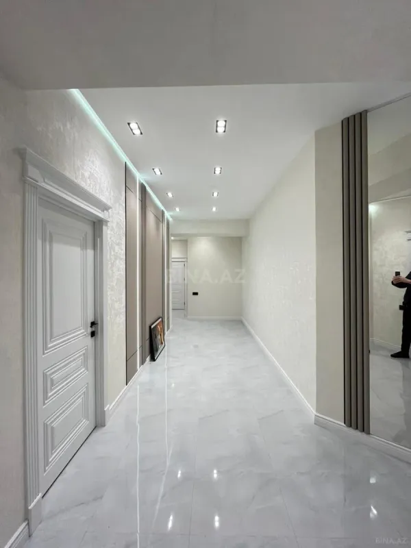 Satılır 3 otaqlı mənzil 165 m²