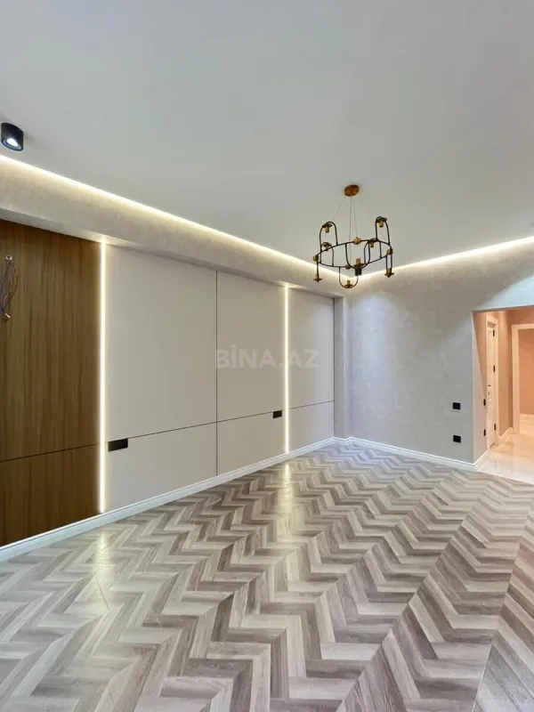 Satılır 3 otaqlı mənzil 165 m²