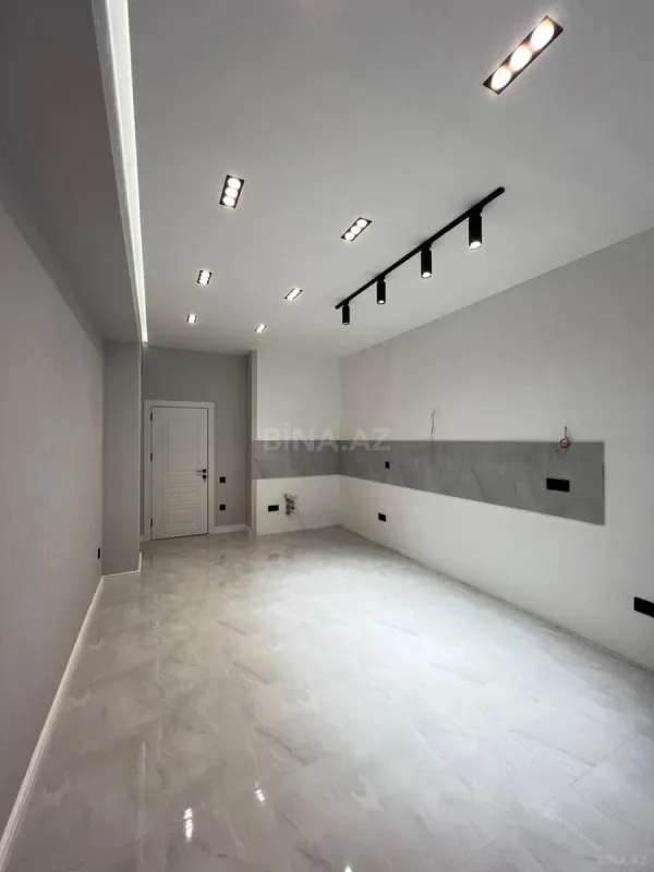 Satılır 3 otaqlı mənzil 165 m²