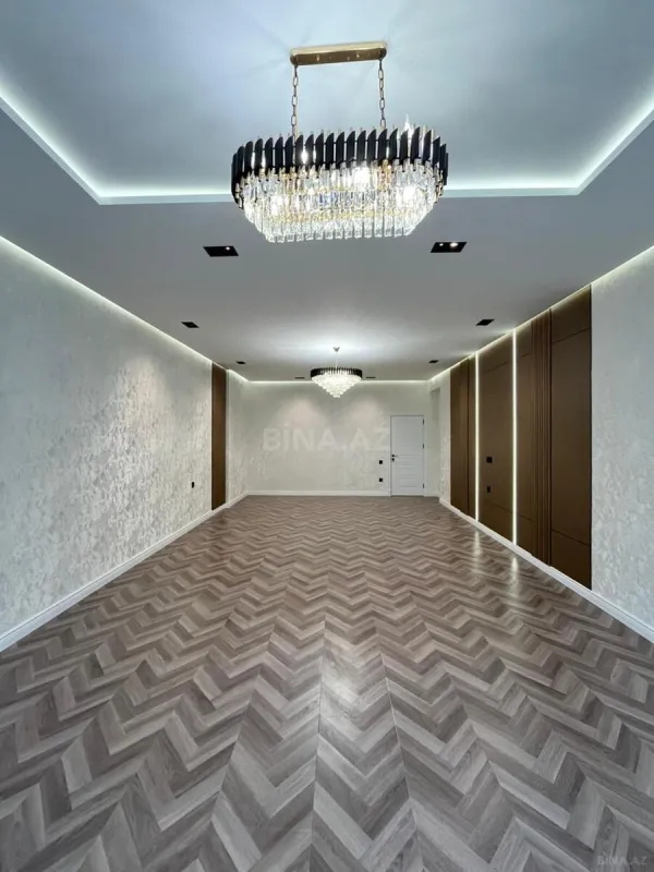 Satılır 3 otaqlı mənzil 165 m²