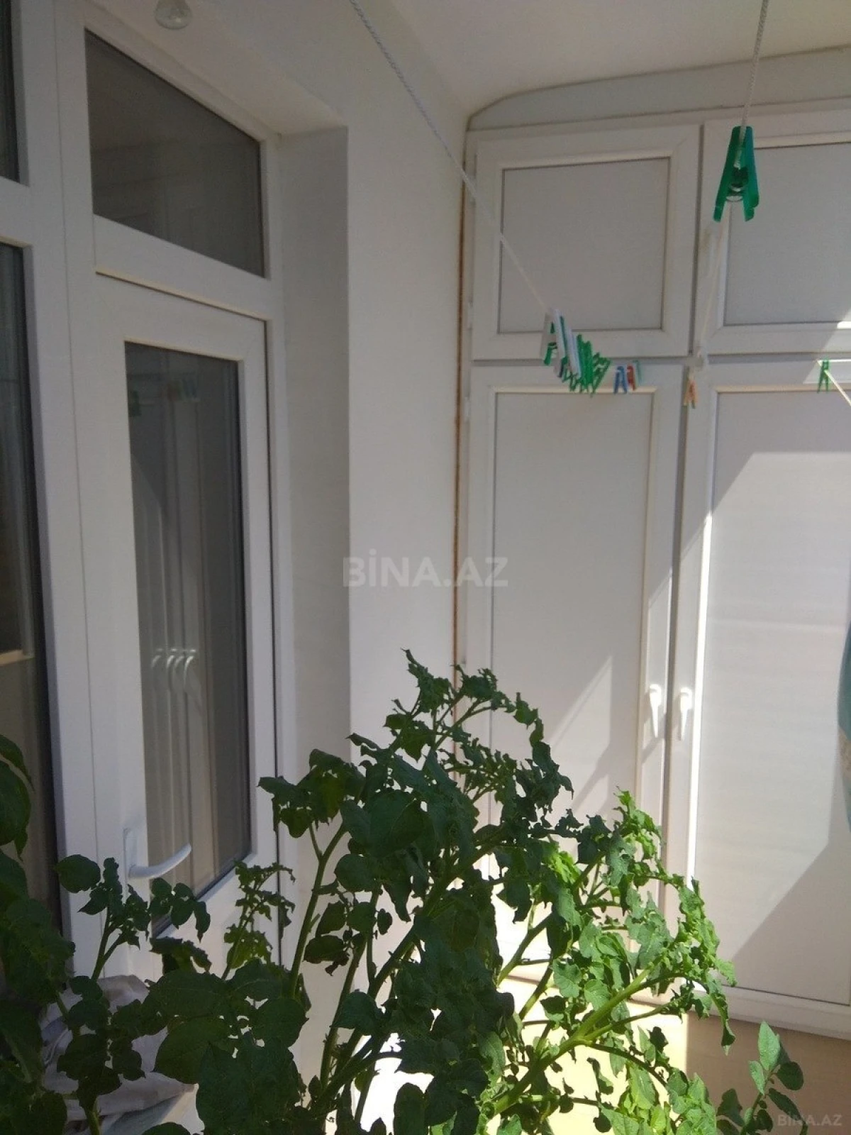 Satılır 2 otaqlı mənzil 75 m²