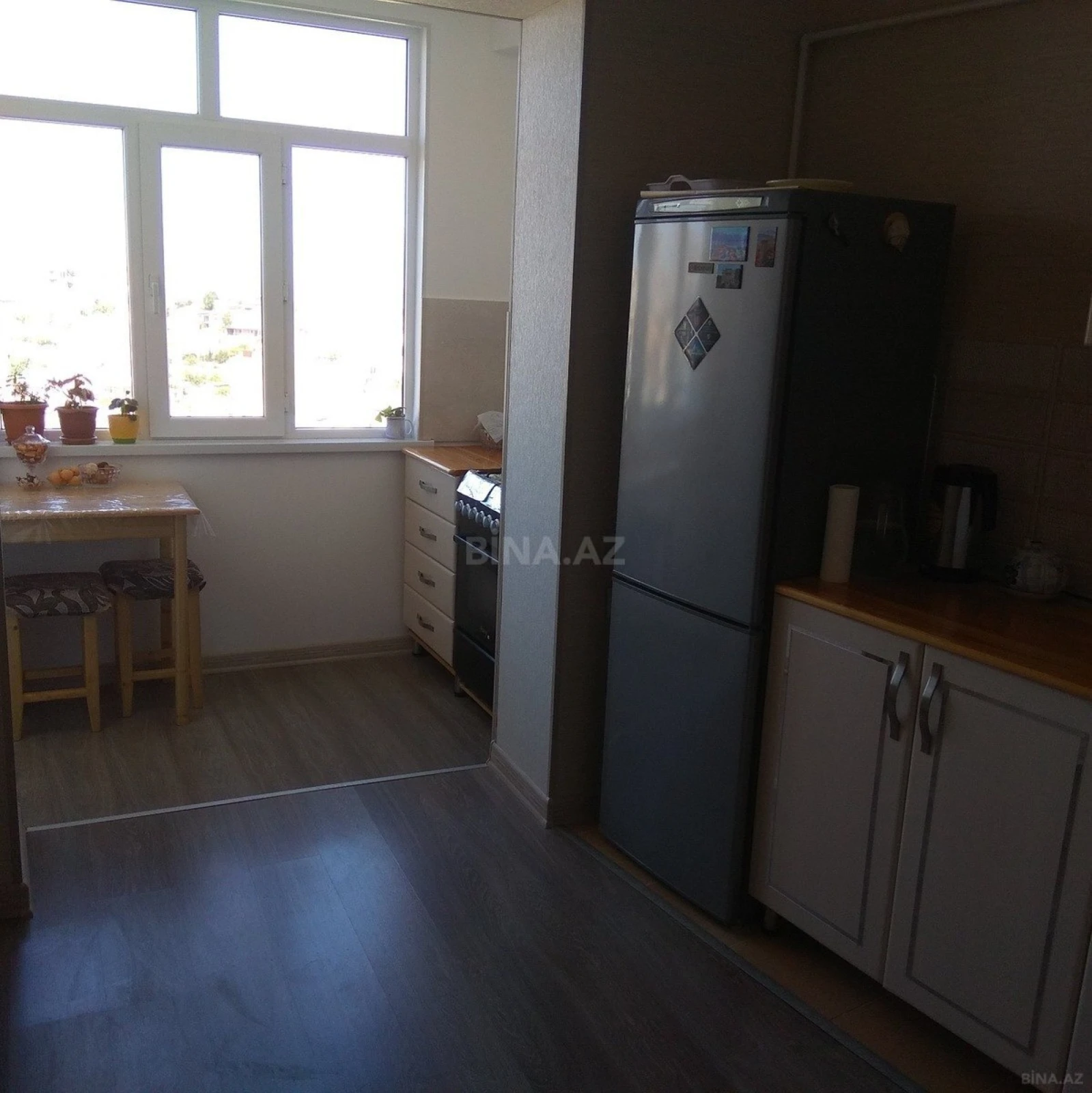 Satılır 2 otaqlı mənzil 75 m²