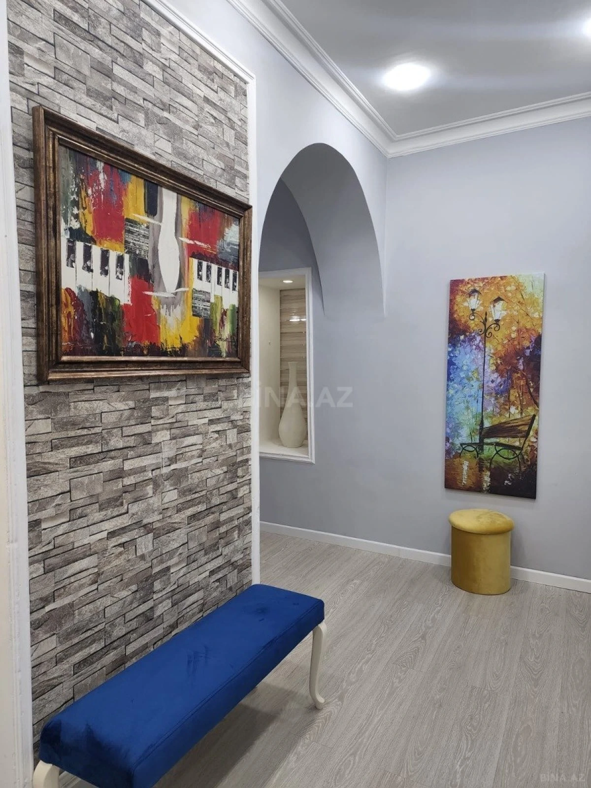 Kirayə verilir 2 otaqlı mənzil 65 m²