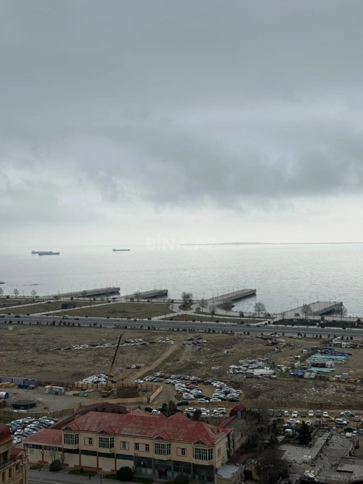 Kirayə verilir 4 otaqlı mənzil 183 m²