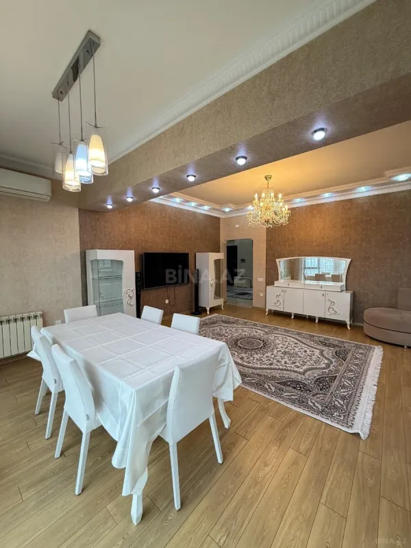 Kirayə verilir 4 otaqlı mənzil 183 m²