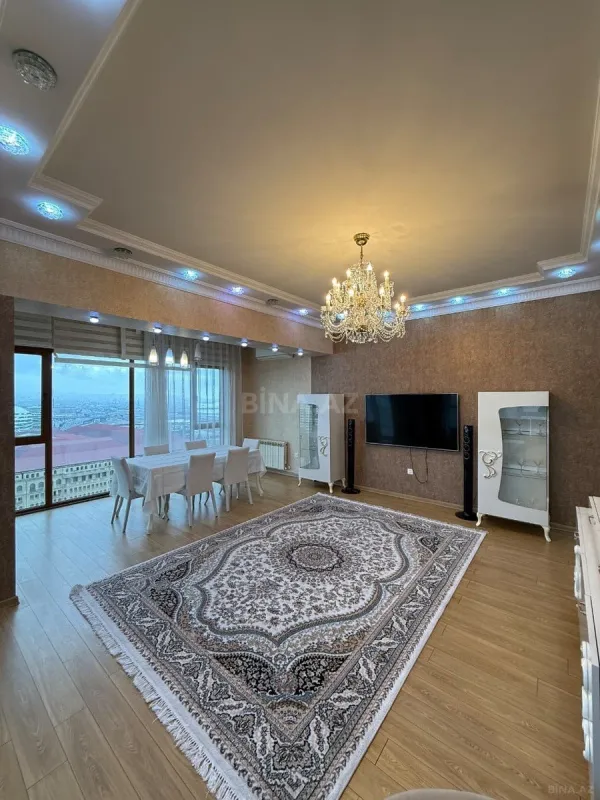 Kirayə verilir 4 otaqlı mənzil 183 m²