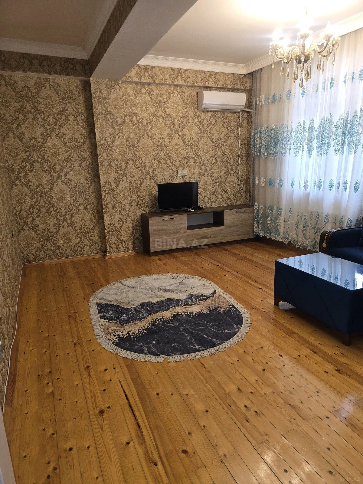 Kirayə verilir 2 otaqlı mənzil 76 m²