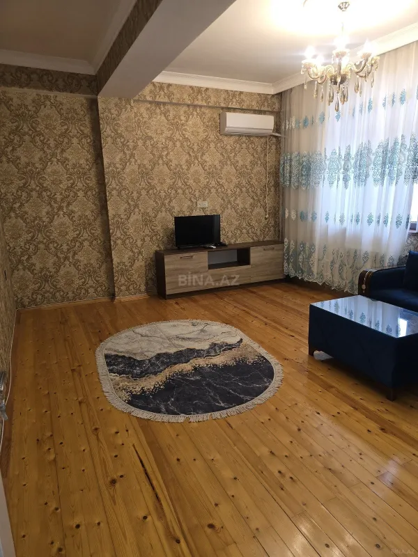 Kirayə verilir 2 otaqlı mənzil 76 m²