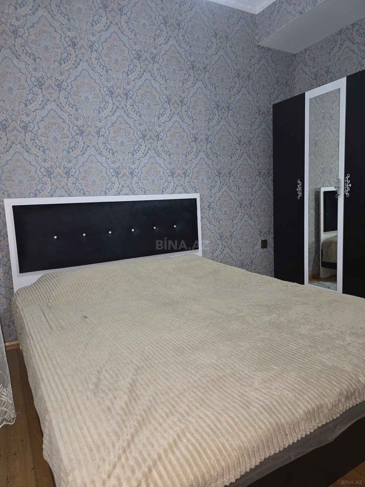 Kirayə verilir 2 otaqlı mənzil 76 m²