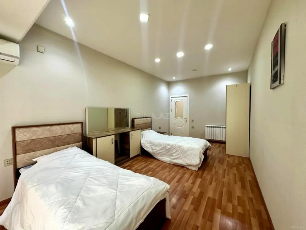 Satılır 3 otaqlı mənzil 115 m²