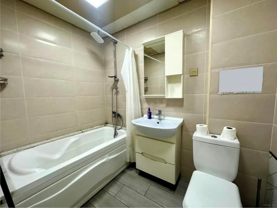 Satılır 3 otaqlı mənzil 115 m²
