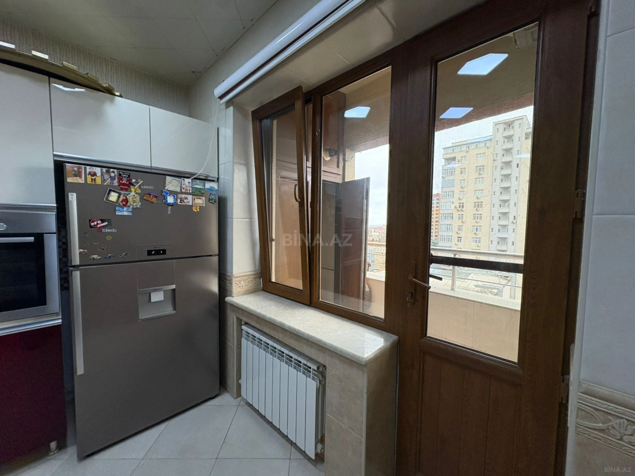 Satılır 4 otaqlı mənzil 225 m²