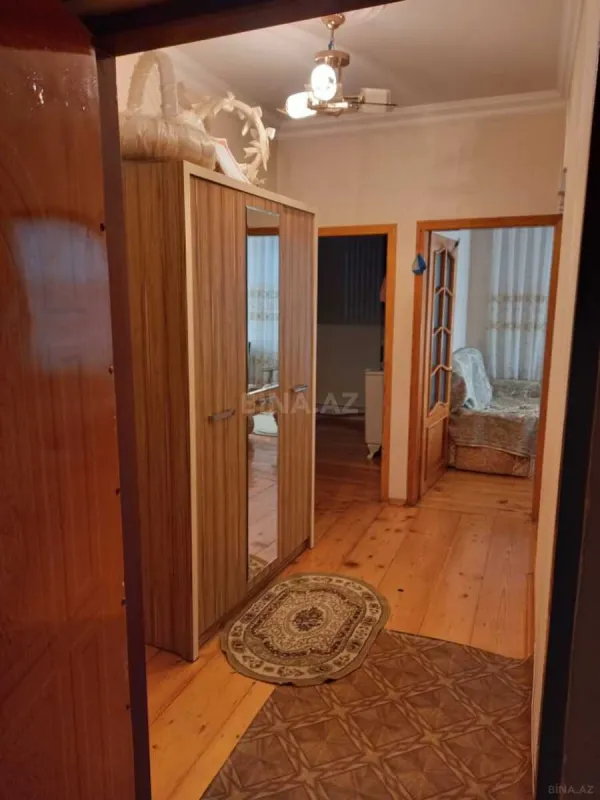 Satılır 4 otaqlı mənzil 110 m²