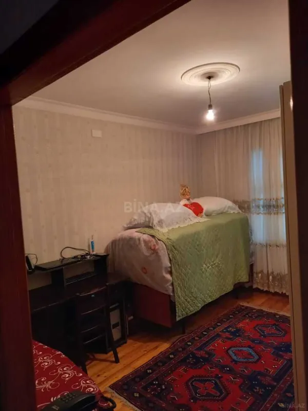 Satılır 4 otaqlı mənzil 110 m²