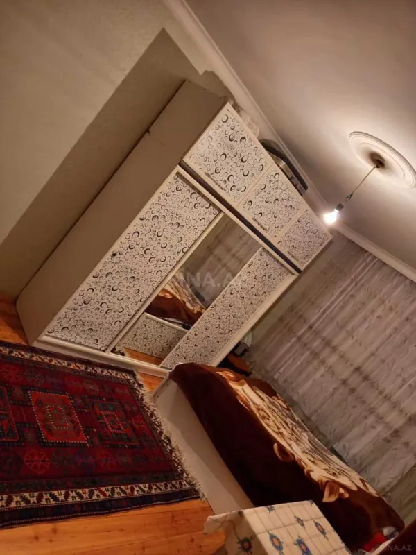 Satılır 4 otaqlı mənzil 110 m²