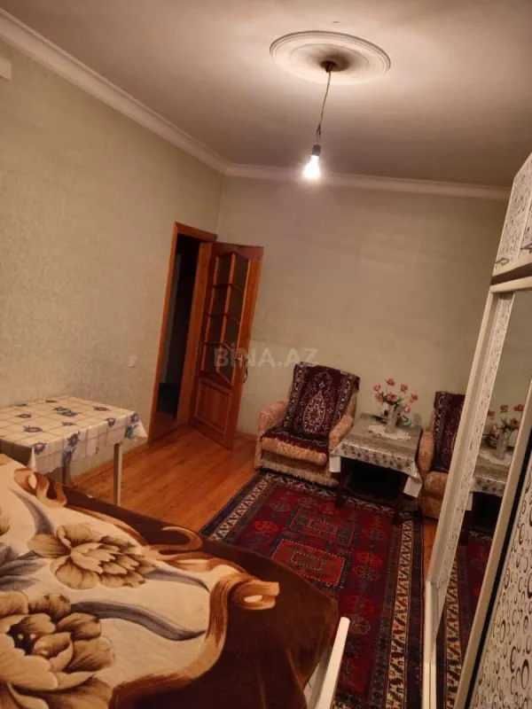 Satılır 4 otaqlı mənzil 110 m²