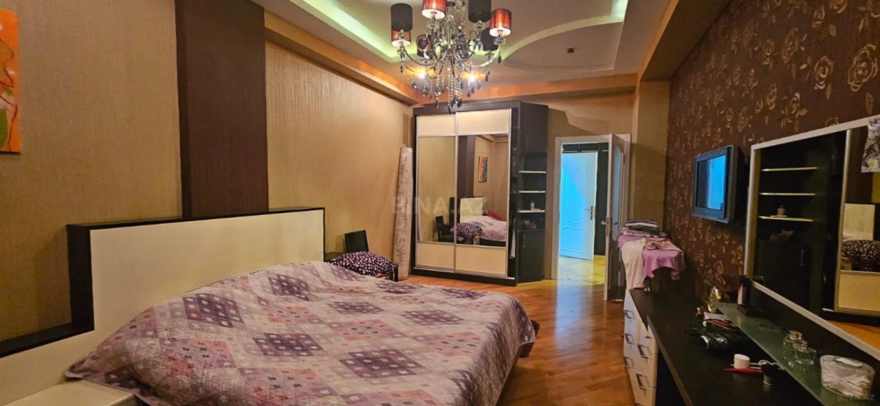 Kirayə verilir 2 otaqlı mənzil 120 m²