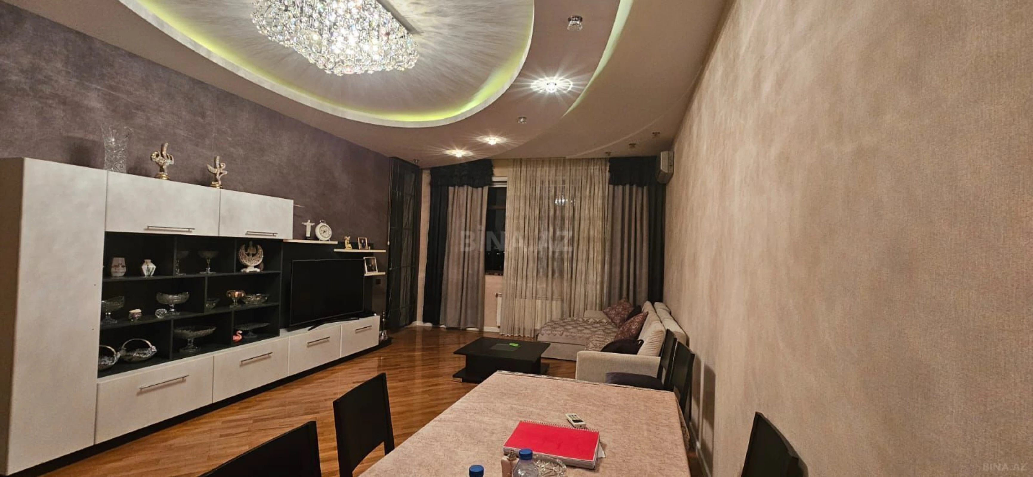 Kirayə verilir 2 otaqlı mənzil 120 m²
