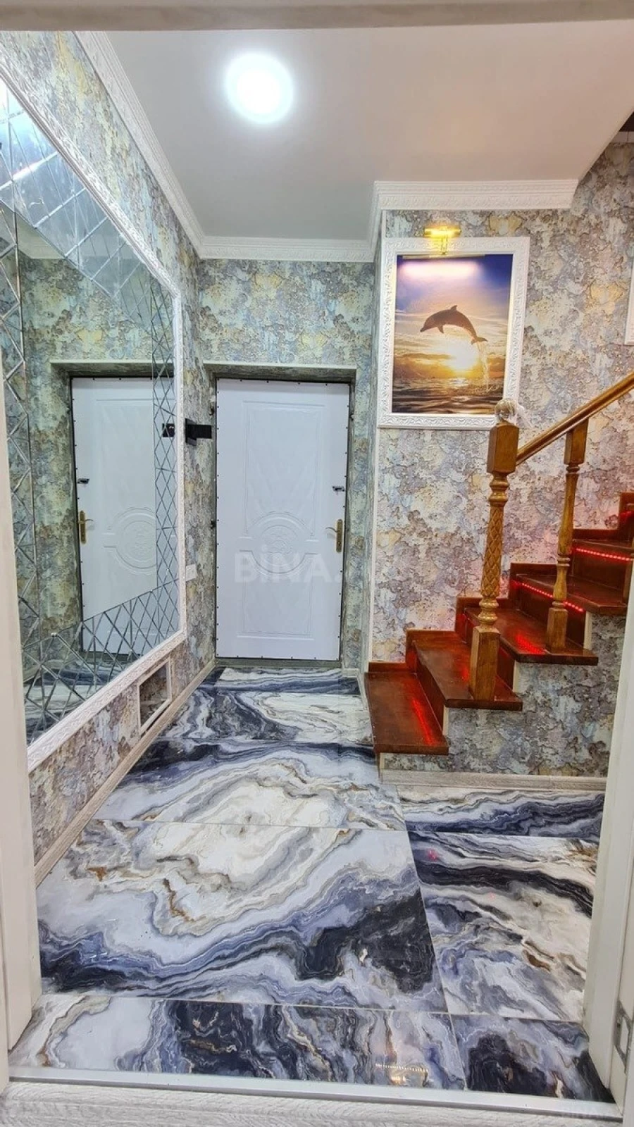 Satılır 4 otaqlı mənzil 110 m²