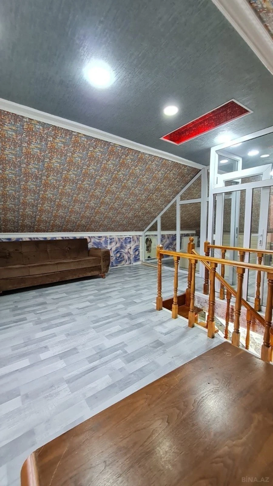 Satılır 4 otaqlı mənzil 110 m²