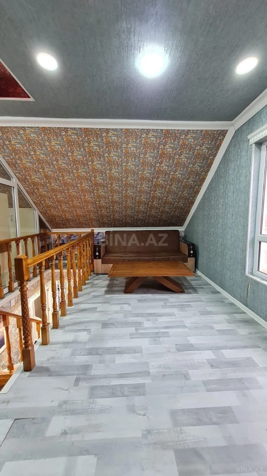Satılır 4 otaqlı mənzil 110 m²