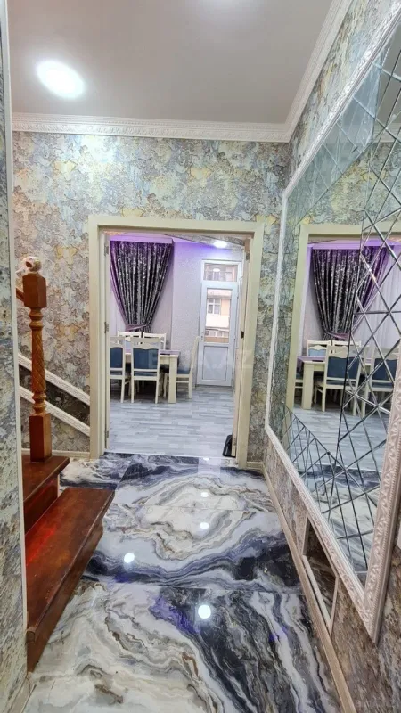 Satılır 4 otaqlı mənzil 110 m²