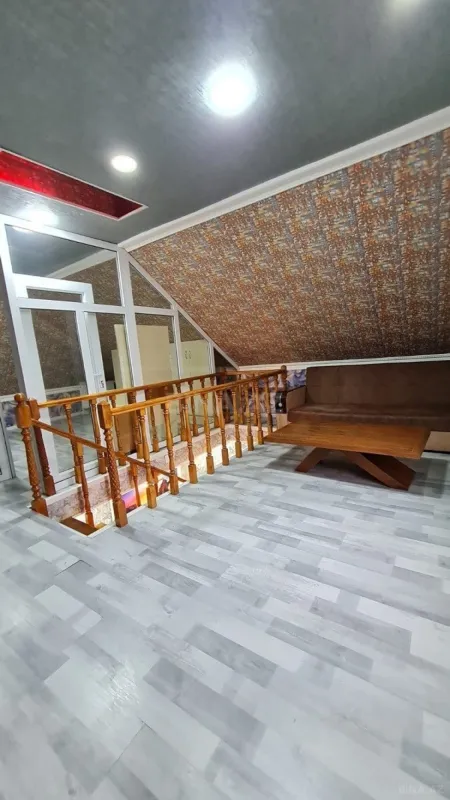 Satılır 4 otaqlı mənzil 110 m²