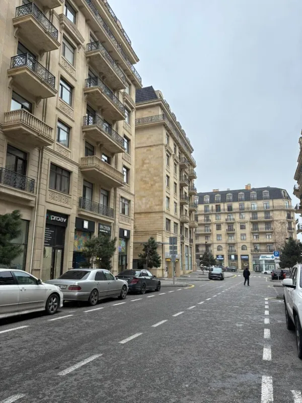 Kirayə verilir 3 otaqlı ofis 144 m²