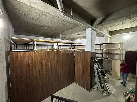 Kirayə verilir 3 otaqlı ofis 144 m²