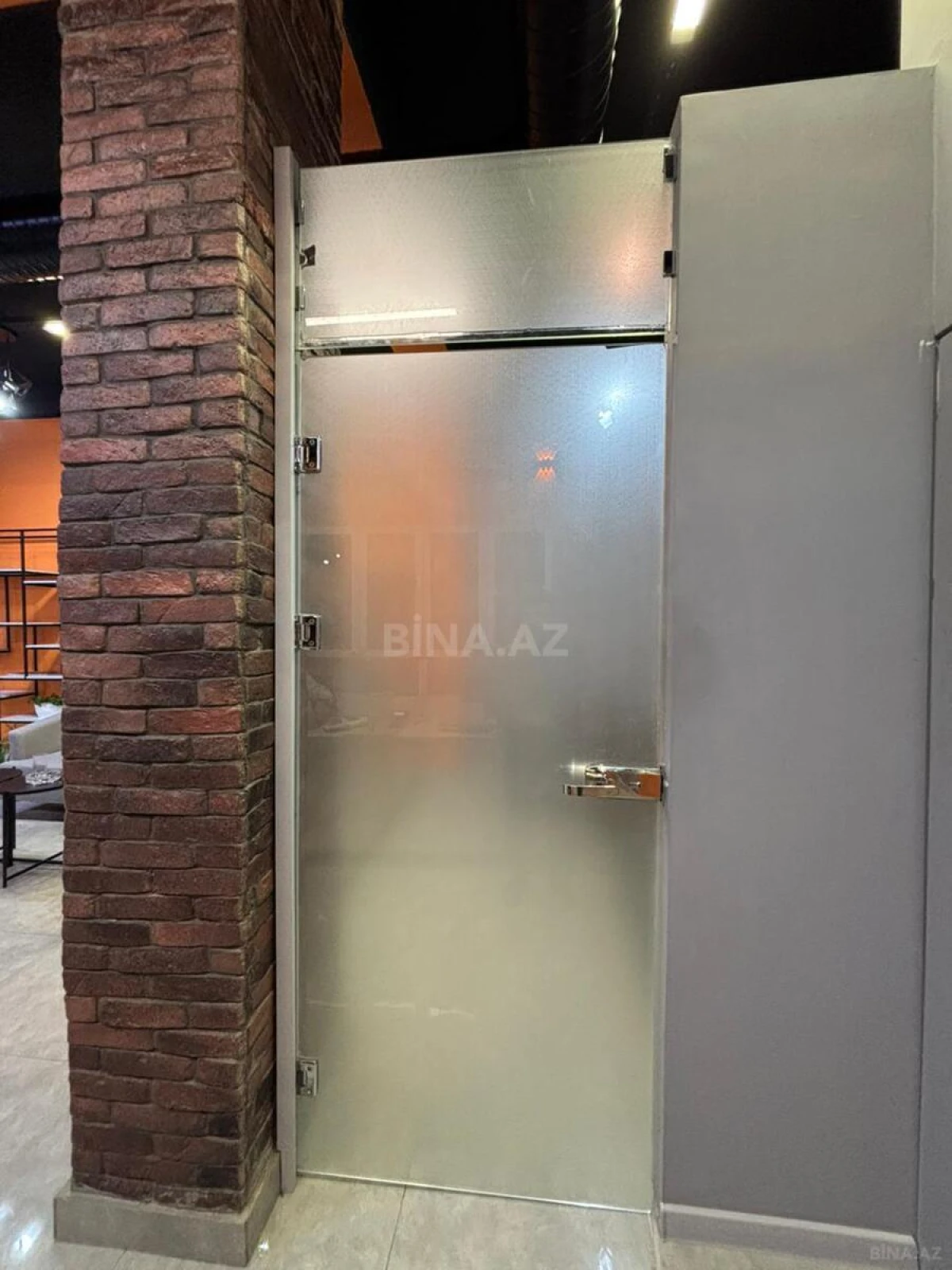 Kirayə verilir 3 otaqlı ofis 144 m²