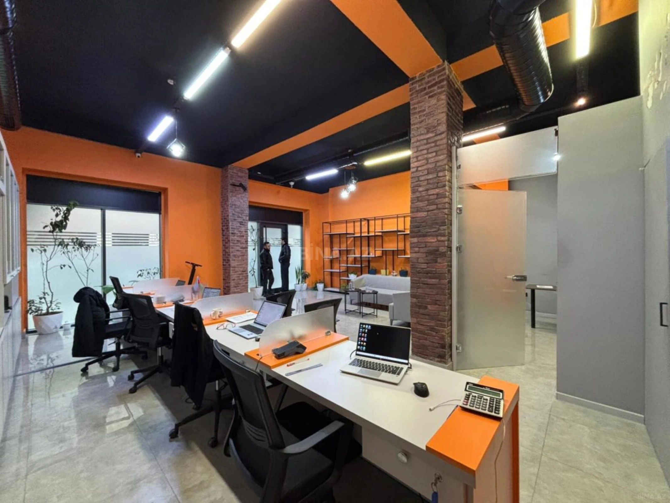 Kirayə verilir 3 otaqlı ofis 144 m²