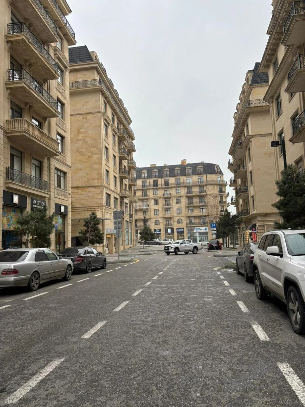 Kirayə verilir 3 otaqlı ofis 144 m²