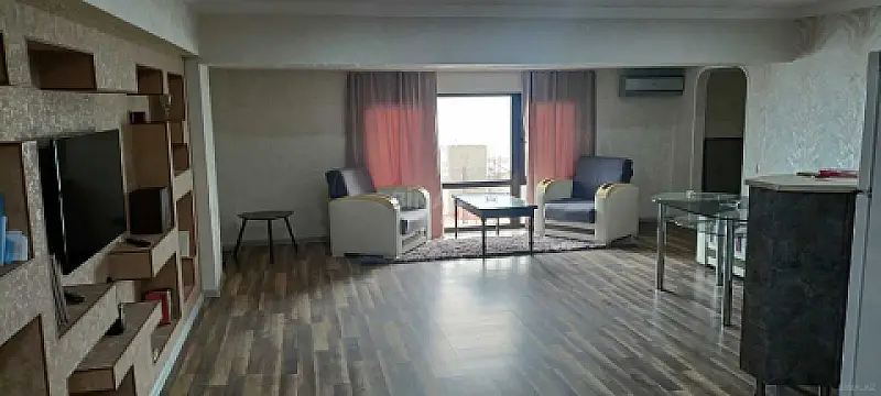 Kirayə verilir 2 otaqlı mənzil 80 m²