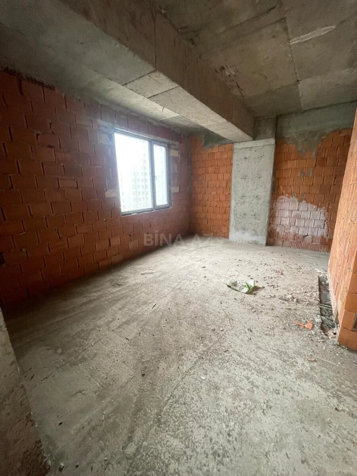 Satılır 3 otaqlı mənzil 154 m²